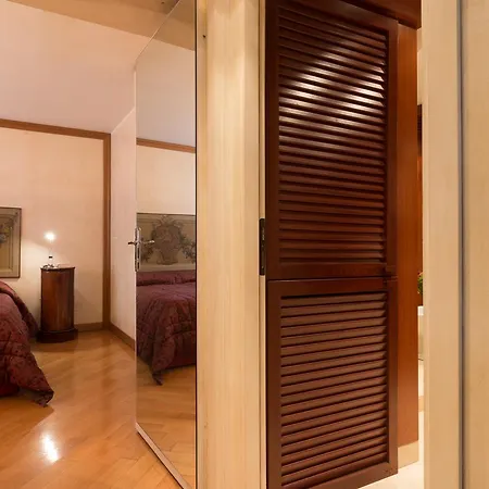 Apartment La Fenice Double Canal View