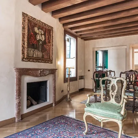 Fenice Double Canal View By Lionhost * ונציה