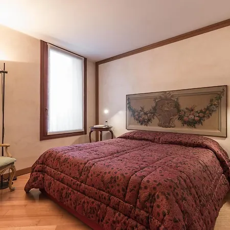 Fenice Double Canal View By Lionhost