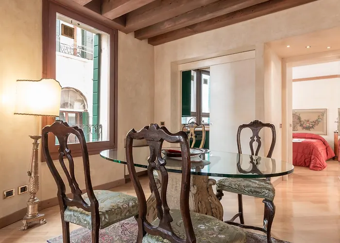 Fenice Double Canal View By Lionhost Apartament *