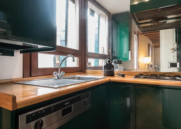 Fenice Double Canal View By Lionhost Apartament Wenecja