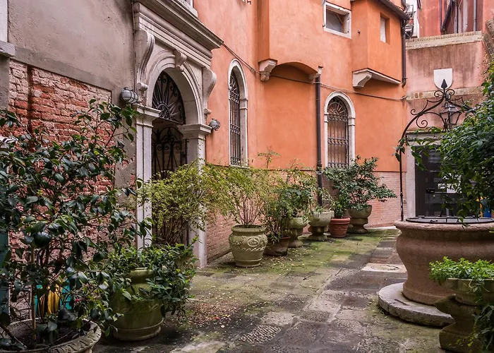 Apartament Fenice Double Canal View By Lionhost