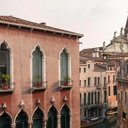 Fenice Double Canal View By Lionhost Apartamento