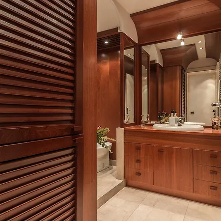 La Fenice Double Canal View Апартаменты Венеция