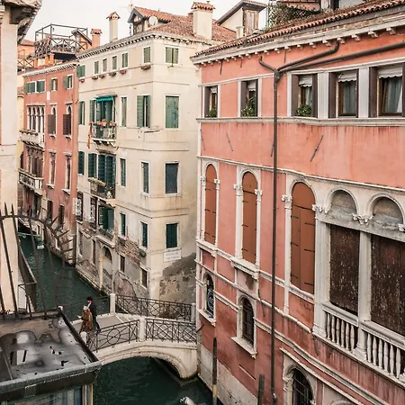 Апартаменты La Fenice Double Canal View *