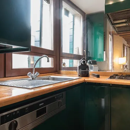 La Fenice Double Canal View Апартаменты Венеция