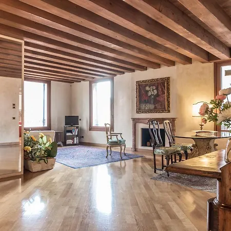 La Fenice Double Canal View Апартаменты Венеция