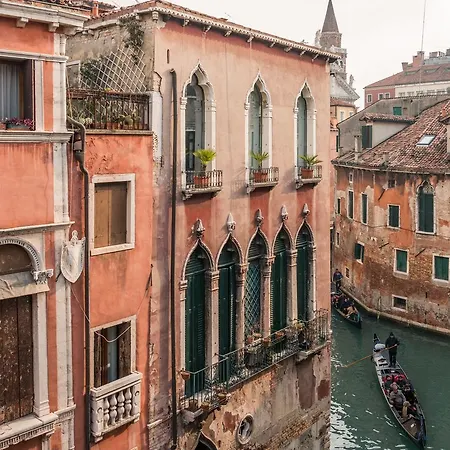 Апартаменты La Fenice Double Canal View *